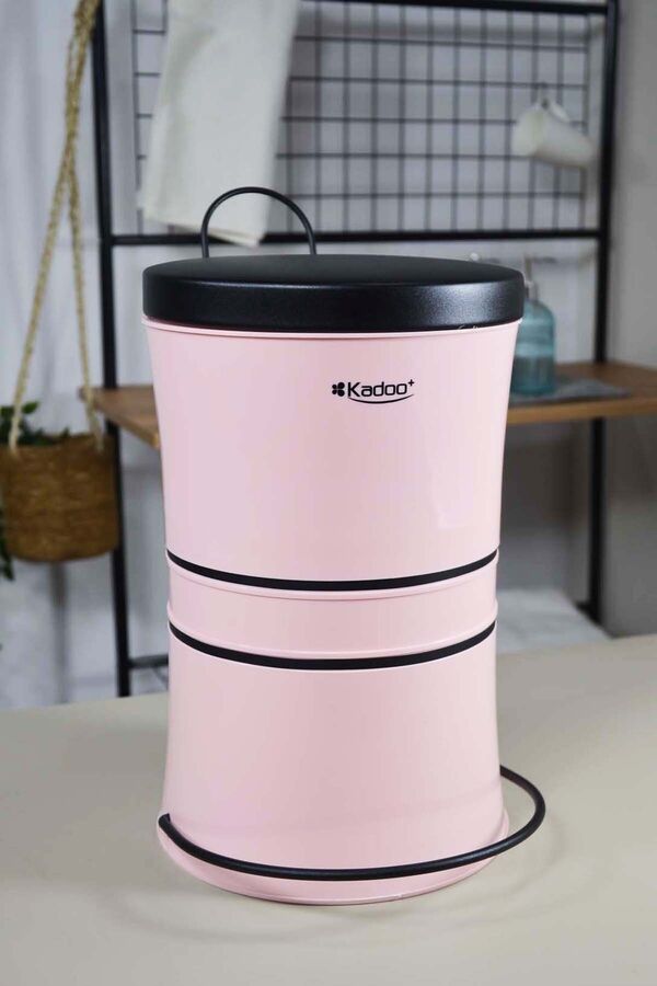 Pembe Plastik Çöp Kovası